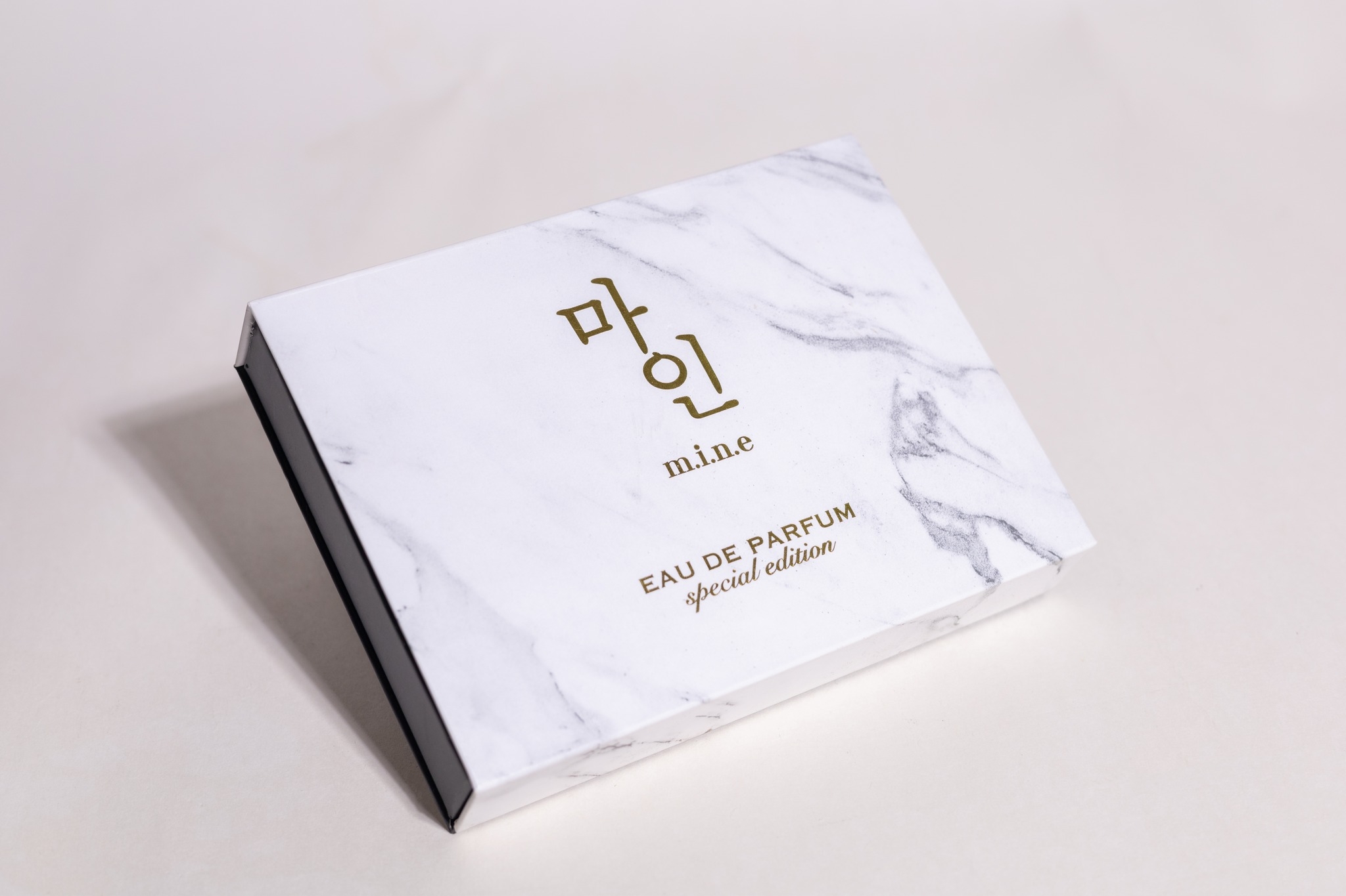 Sản xuất hộp nước hoa theo yêu cầu – Giá gốc tại xưởng